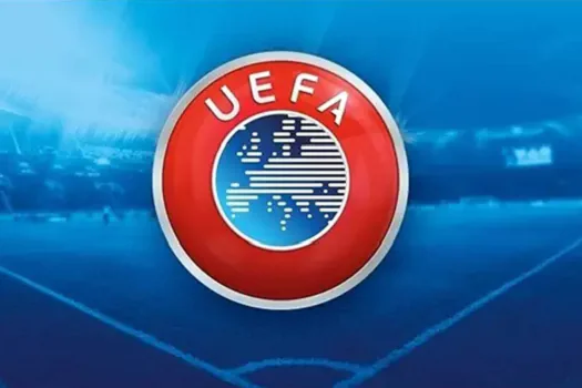 Uefa confirma que investigará cânticos pró-Putin da torcida do Fenerbahçe