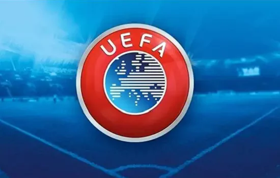 Uefa confirma que investigará cânticos pró-Putin da torcida do Fenerbahçe