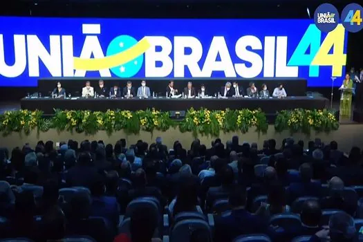 União Brasil será maior partido da Câmara após aprovação da fusão em DEM e PSL