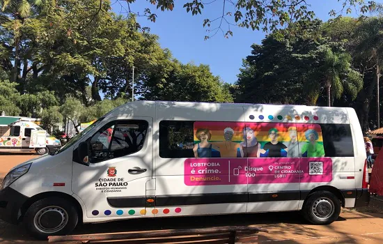 Terminal de ônibus Cachoeirinha recebe ação da Unidade Móvel de Cidadania LGBTI