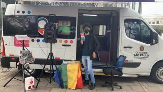 Estação Vila das Belezas recebe unidade móvel do Centro de Cidadania LGBTI