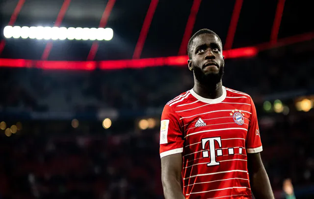 Upamecano é alvo de ataques racistas após falha em gol sofrido pelo Bayern de Munique