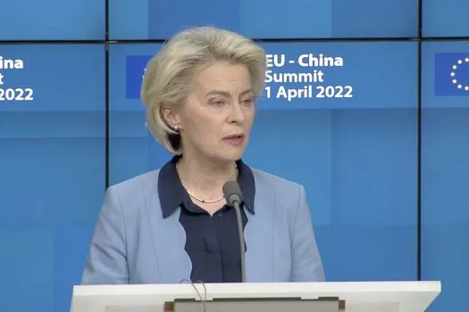 China deve ao menos não interferir em sanções contra Rússia, diz von der Leyen