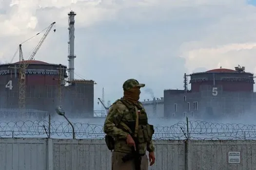 Combates perto de usina da Ucrânia acendem alerta para um vazamento nuclear