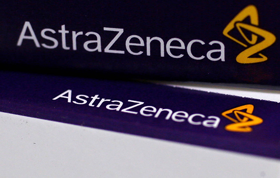 UE fecha compra de 300 milhões de doses de futura vacina da AstraZeneca