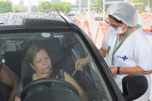 Santo André aplica 2.160 doses da vacina bivalente contra a Covid