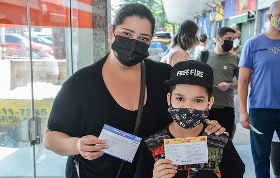 Feriado prolongado de Carnaval começa com vacinação contra a Covid em Mauá