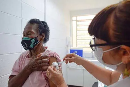 Diadema antecipa para esta quarta-feira (30) imunização dos idosos 60+ contra a Influenza