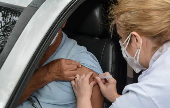 Mauá inicia a vacinação da 2ª dose em idosos entre 80 e 84 anos