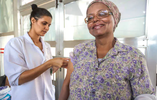 Campanha de vacinação contra gripe começa em Santo André