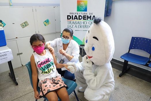 Crianças a partir de 5 anos podem receber 2ª dose da Pfizer pediátrica a partir de segunda