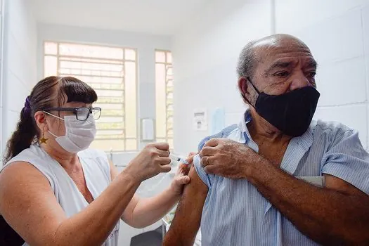 Vacinação contra influenza protegerá mais de 5 mil idosos a partir de 80 anos em Diadema