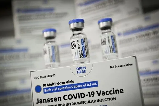 Covid-19: mais 1,4 milhão de doses da Janssen chegam hoje ao Brasil