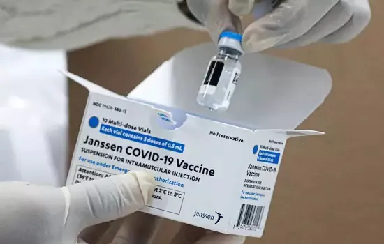 Anvisa informa que recebeu pedido da Janssen para avaliar dose de reforço