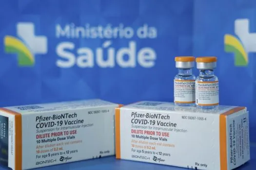 Ministério recebe 7,7 milhões de doses de Pfizer entre hoje e amanhã