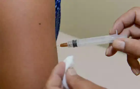 Vacina contra o HPV é importante para saúde feminina