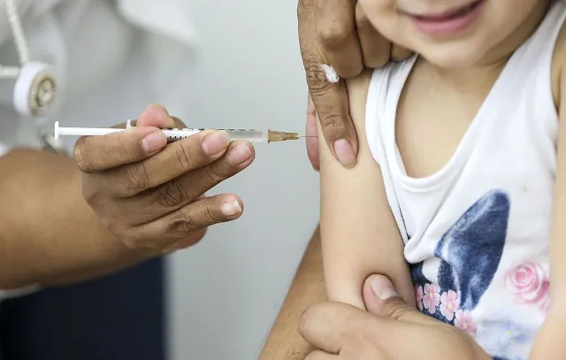 Imunizante contra gripe faz parte do calendário de multivacinação infantil