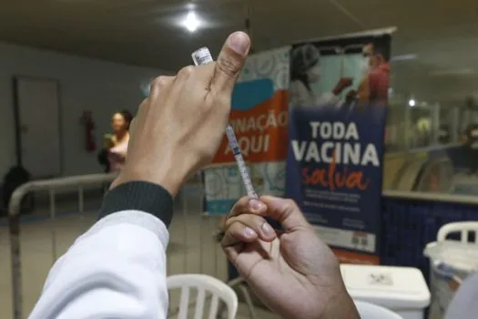 Anvisa autoriza nova fase de testes com vacina brasileira contra covid-19