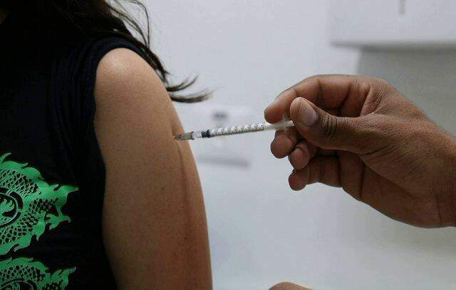 Droga Raia e Drogasil realizam campanha de doação de vacina da gripe