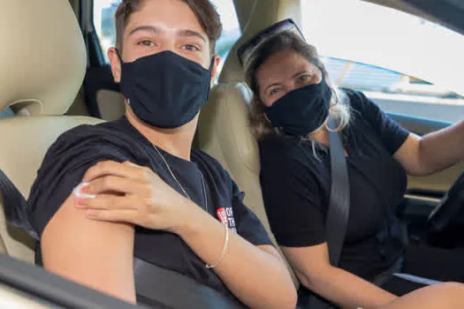 Santo André abre agendamento para vacinação de adolescentes acima de 12 anos