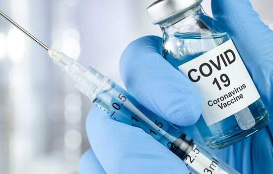 O número de pessoas vacinadas contra a covid-19 no Brasil chegou nesta quarta-feira