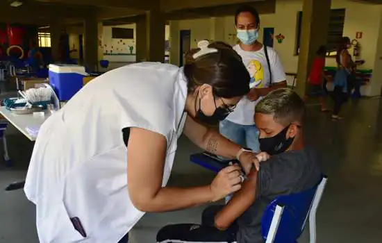 Rio Grande da Serra imuniza 26% das crianças de 5 a 11 anos com a vacina contra a Covid-19