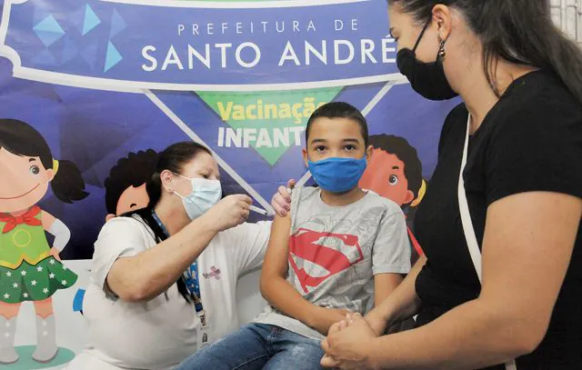 Santo André promove força-tarefa de vacinação infantil contra Covid nos shoppings