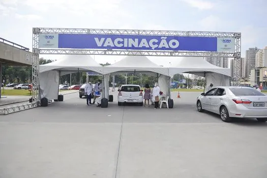 Idosos de 69 a 71 anos começam a ser vacinados nesta sexta-feira (26/03) em São Bernardo