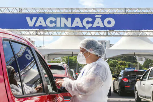 São Bernardo amplia vacinação com aplicação da 2ª dose em idosos de 72 a 74 anos