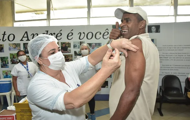 Santo André aplica mais de 5 mil doses de vacina neste fim de semana