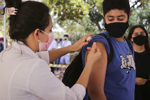 Covid-19: Brasil atinge marca de 320 milhões de vacinas aplicadas