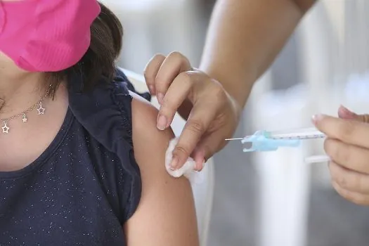 Vacinação contra Covid-19, gripe, sarampo e poliomielite segue na capital nesta quarta, 15