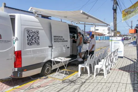 Van do Cidadania Itinerante oferece serviços gratuitos em Suzano neste sábado (29)