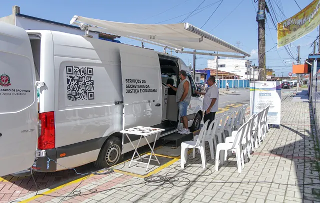 Van do Cidadania Itinerante oferece serviços gratuitos em Suzano neste sábado (29)