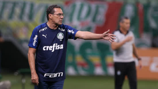 Palmeiras perde 3ª seguida e Luxemburgo não é mais treinador da equipe