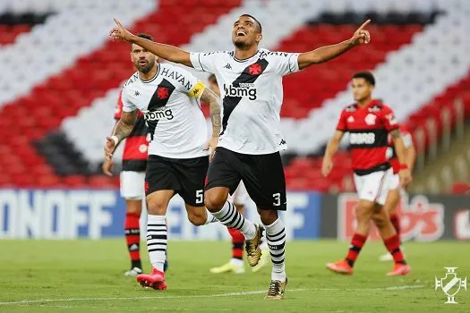 Vasco faz 3 no Flamengo, encerra jejum contra rival e confirma reação