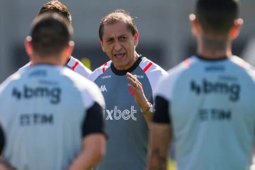 Vasco confirma contratação do técnico argentino Ramón Díaz, ex-Al Hilal