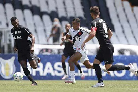 Vasco e Bragantino empatam em São Januário