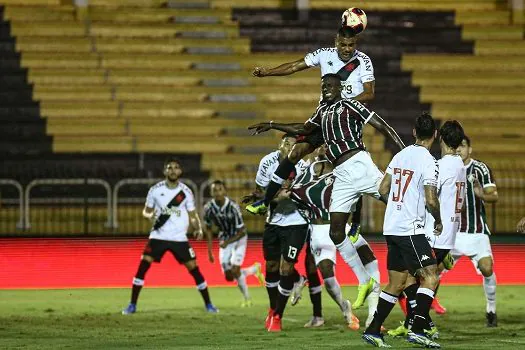 De olho em outros torneios, Fluminense e Vasco fazem clássico pelo Carioca