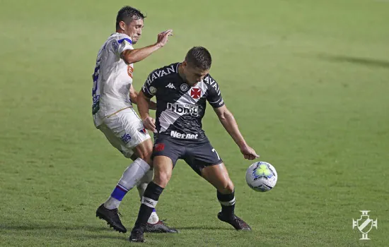 Vasco e Fortaleza empatam sem gols em São Januário