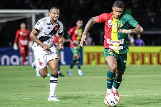 Vasco perde para o Sampaio Corrêa com gol no fim e tem acesso adiado na Série B