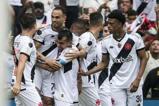 Vasco apresenta Payet, derrota Atlético-MG e ganha fôlego na luta contra o rebaixamento