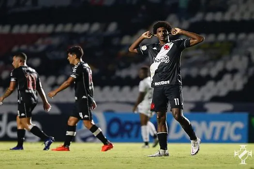 Vasco joga bem e vence Botafogo sem problemas em clássico carioca