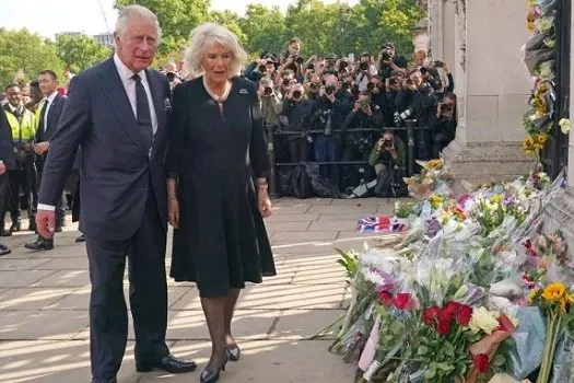 Fila para ver corpo da rainha Elizabeth II tem 5 quilômetros em Londres