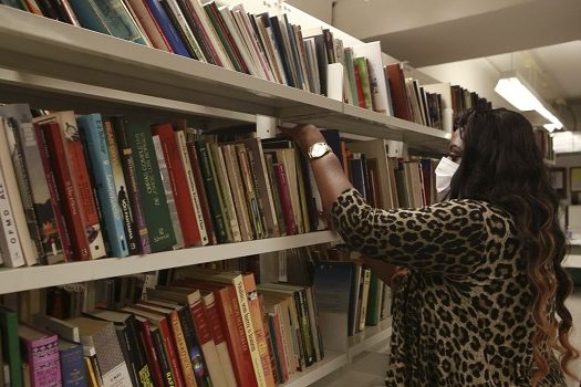 Venda de livros cresce 4,9% no período de Natal; faturamento sobe 14%