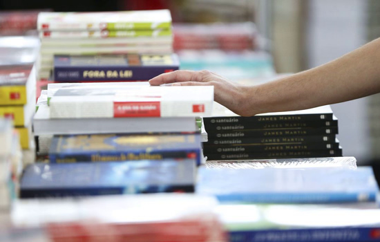 Venda de livros no primeiro semestre aumenta 48