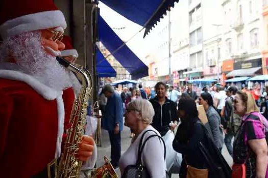 Paulistanos devem presentear mais neste Natal, e gastos com itens podem crescer 5%