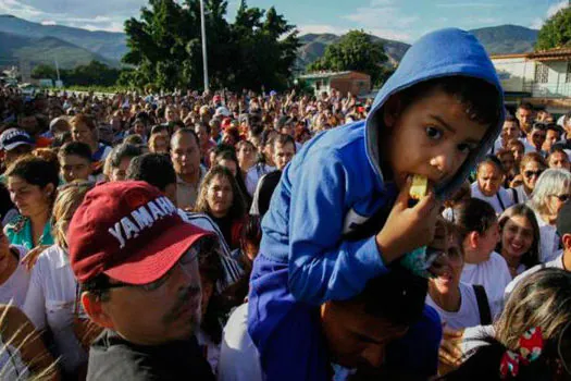 Por conta da crise econômica, população da Venezuela encolhe 11,9%