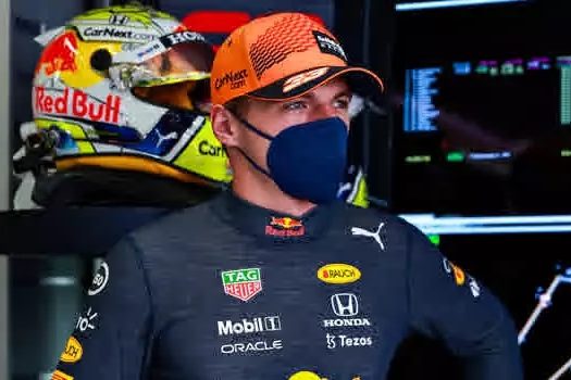 Max Verstappen fala em injustiça e diz que Hamilton o tirou da pista na Arábia