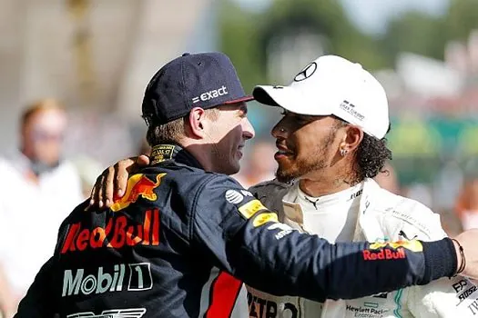 Verstappen mostra respeito por Hamilton após título: “Fiquei sentido por ele”